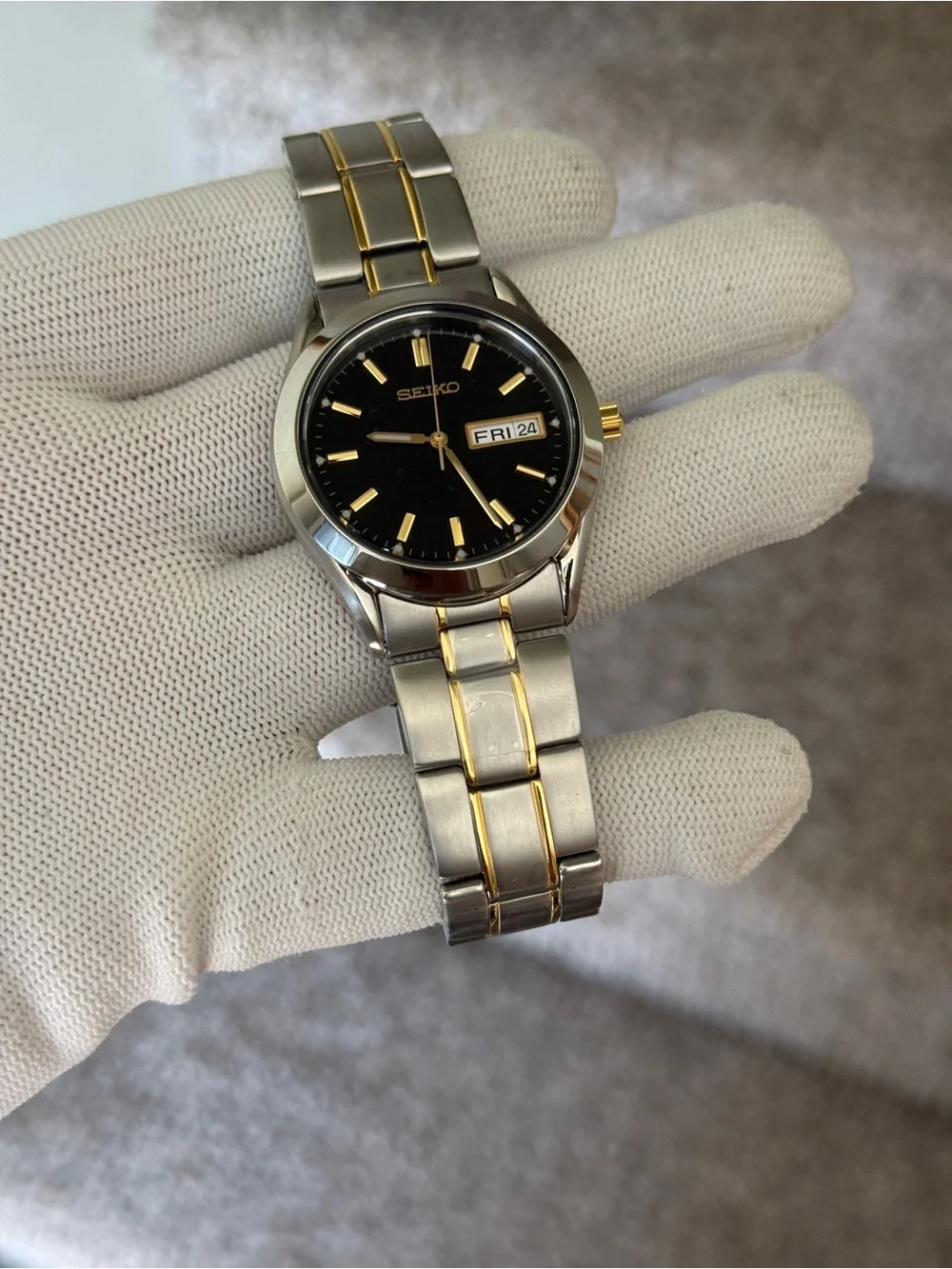 Seiko Black Dial Two-Tone Gold & Silver Bracelet Watch day date Mens Watch